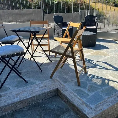 Il Galletto Selvatico Di Mussa - Langhe Apartmán Ponti